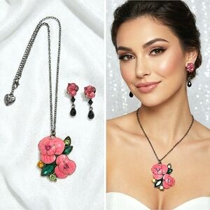 Pink and green crystal Black beaded rose necklace earrings set